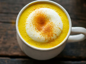 Ev Yapımı Gerçek Golden Turmeric Zerdeçal Latte Tarifi