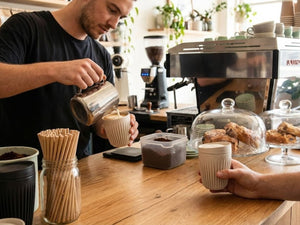 Kafeler Tek Kullanımlık Atık Maliyetlerini Nasıl Düşürebilir?